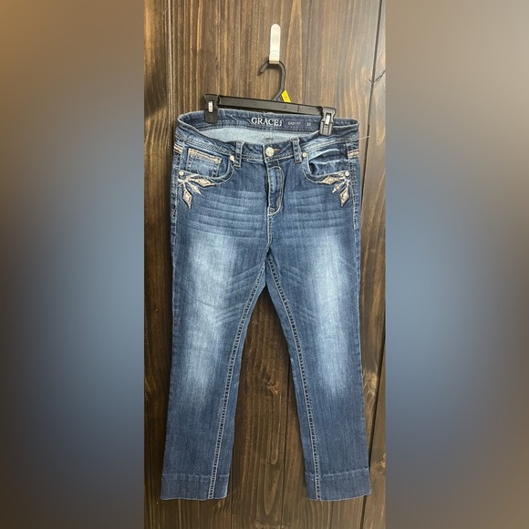 Grace in LA Women's Embroidered Embellished Boho Jeans Size 32 - Picture 9 of 12